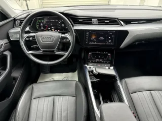 AUDI e-tron – Fahrzeugbild 7