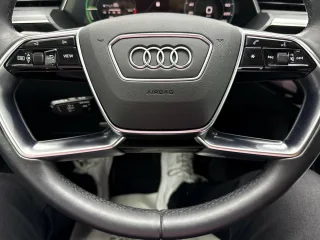 AUDI e-tron – Fahrzeugbild 8