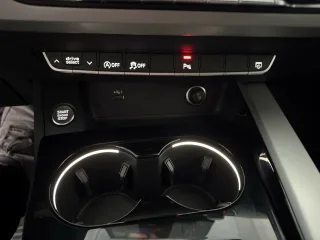 AUDI A4 – Fahrzeugbild 10