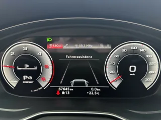 AUDI A4 – Fahrzeugbild 8