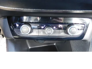 OPEL Corsa – Fahrzeugbild 7