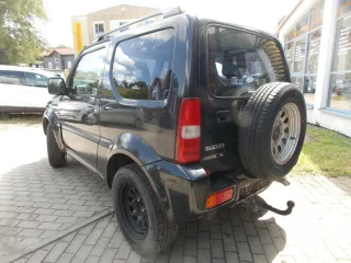SUZUKI Jimny – Fahrzeugbild 8