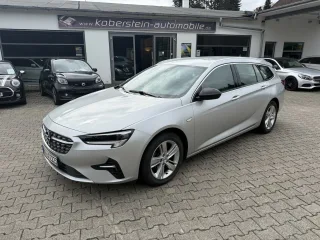 OPEL Insignia – Fahrzeugbild 1