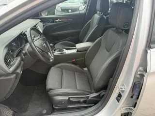 OPEL Insignia – Fahrzeugbild 6