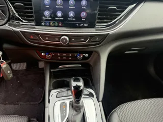 OPEL Insignia – Fahrzeugbild 9