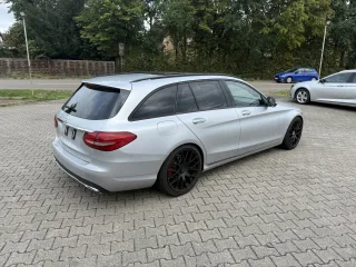 MERCEDES-BENZ C 300 – Fahrzeugbild 3