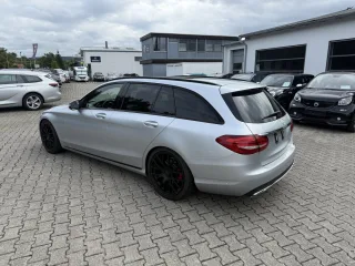 MERCEDES-BENZ C 300 – Fahrzeugbild 4