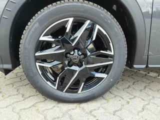 PEUGEOT 3008 – Fahrzeugbild 6