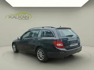 MERCEDES-BENZ C 200 – Fahrzeugbild 4
