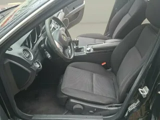 MERCEDES-BENZ C 200 – Fahrzeugbild 7