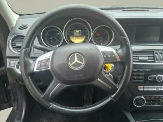 MERCEDES-BENZ C 200 – Fahrzeugbild 8
