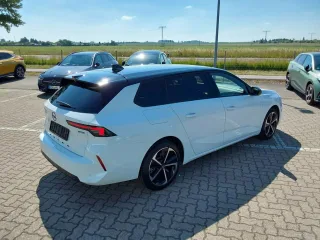 OPEL Astra – Fahrzeugbild 4