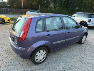 FORD Fiesta – Fahrzeugbild 3