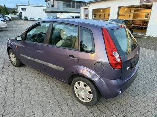 FORD Fiesta – Fahrzeugbild 4