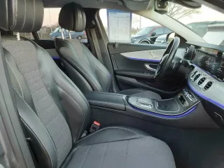 MERCEDES-BENZ E 300 – Fahrzeugbild 12