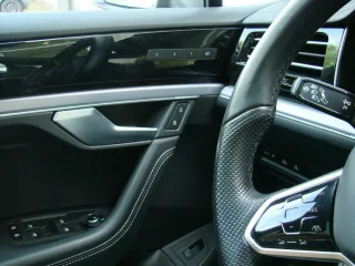 VW Touareg – Fahrzeugbild 9