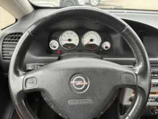 OPEL Zafira – Fahrzeugbild 10