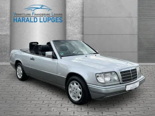 MERCEDES-BENZ E 200 – Fahrzeugbild 3