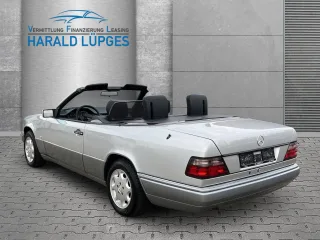 MERCEDES-BENZ E 200 – Fahrzeugbild 6