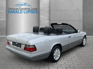 MERCEDES-BENZ E 200 – Fahrzeugbild 7