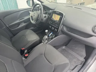 RENAULT Clio – Fahrzeugbild 5