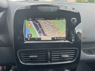 RENAULT Clio – Fahrzeugbild 8