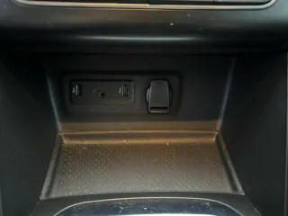 RENAULT Megane – Fahrzeugbild 13