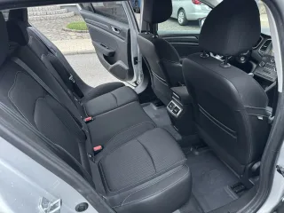 RENAULT Megane – Fahrzeugbild 15