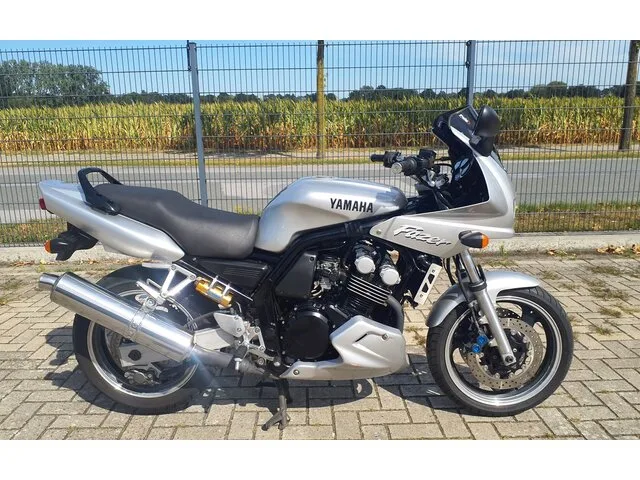 YAMAHA FZS gebraucht kaufen