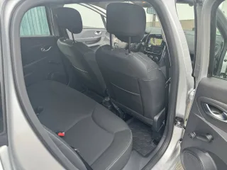 RENAULT Clio – Fahrzeugbild 12