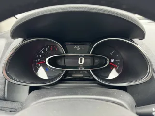 RENAULT Clio – Fahrzeugbild 6