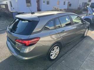 OPEL Astra – Fahrzeugbild 4