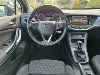 OPEL Astra – Fahrzeugbild 5