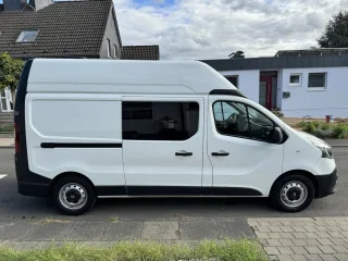 RENAULT Trafic – Fahrzeugbild 4